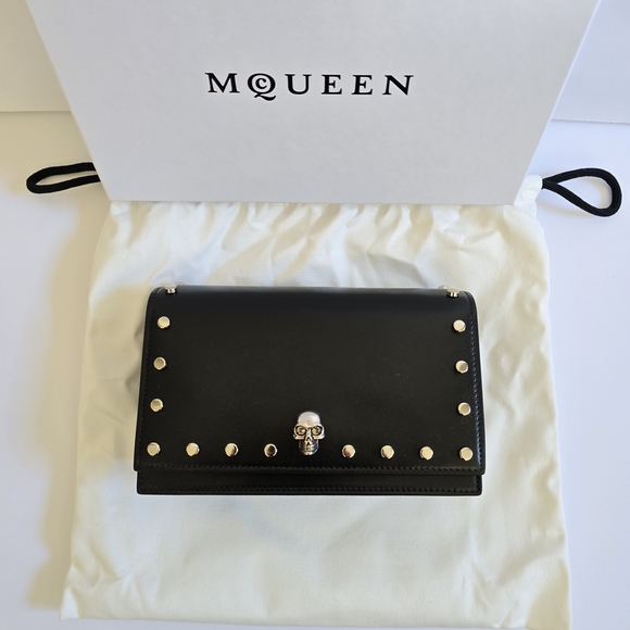 Alexander McQueen Handbags - Alexander McQueen Skull Leather Crossbody Black